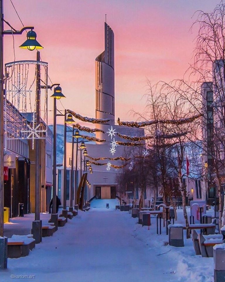 Photo: @karlom.art
