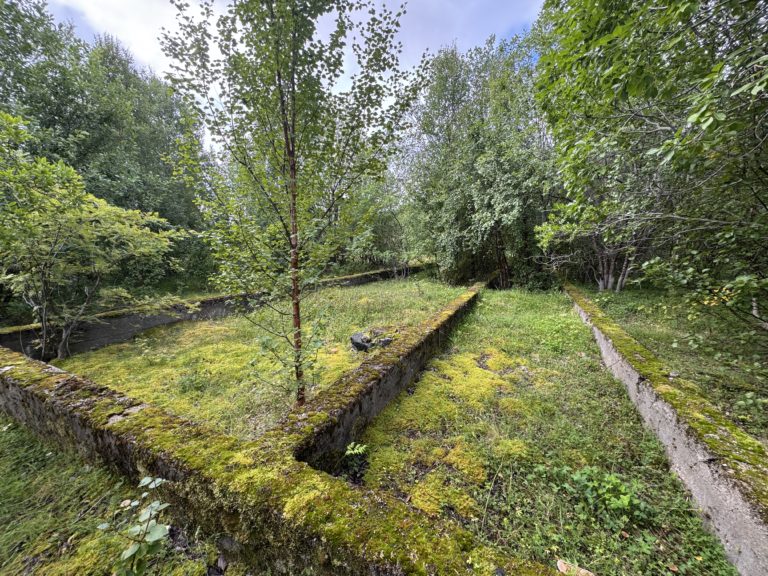Ruins of the crew barracks. Photo: Visit Alta