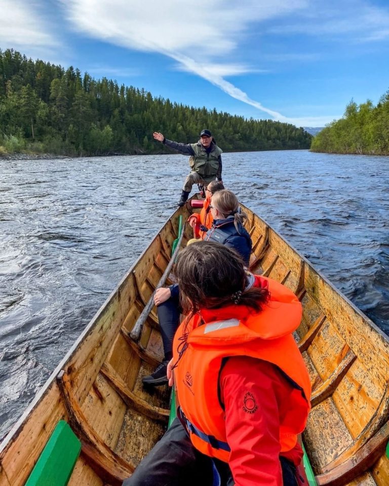 The means of transport in the Alta River is the traditional river boat. Photo: Sorrisniva